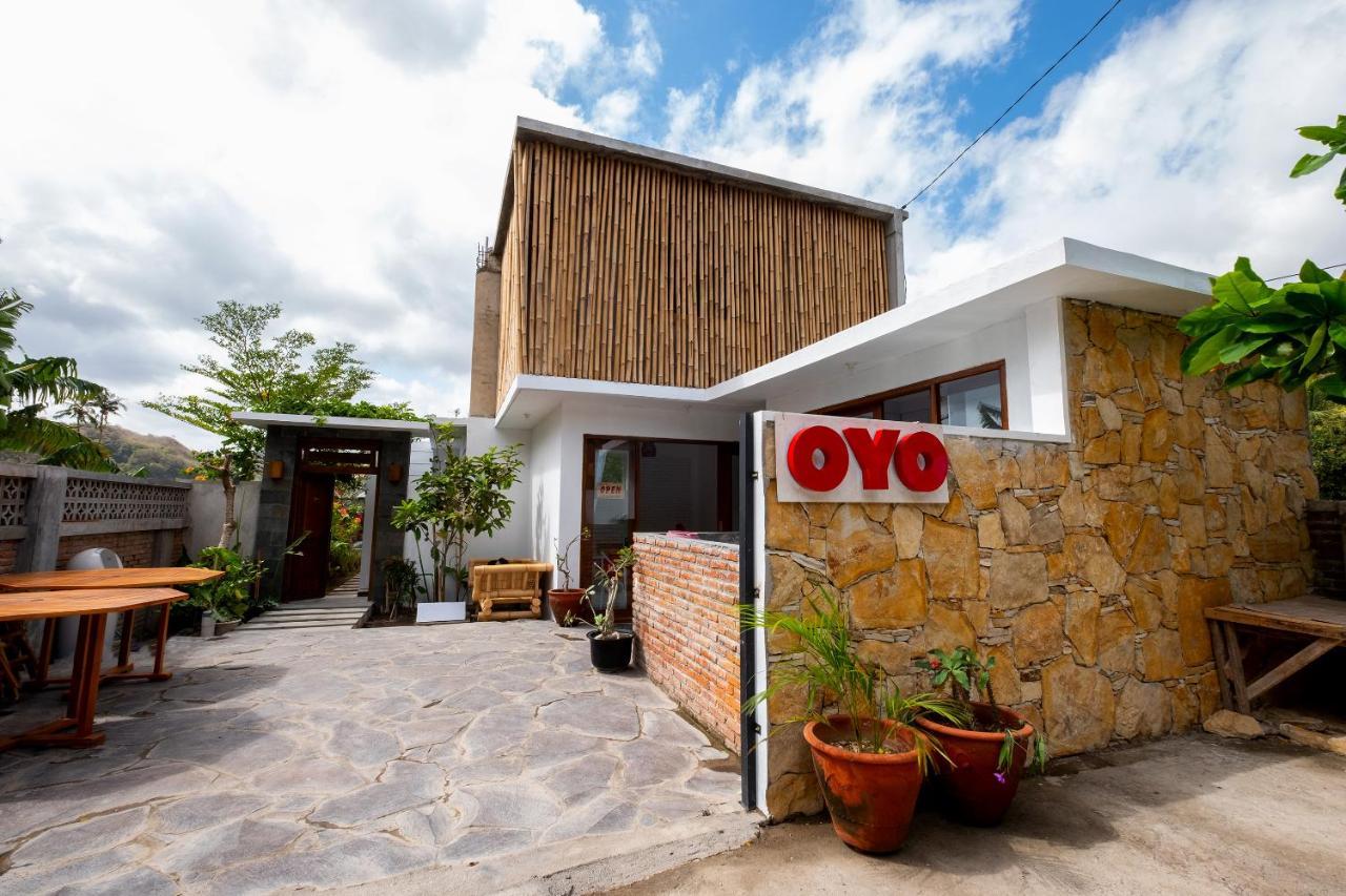 סלונג בלנאק Oyo 1493 Surya Villa מראה חיצוני תמונה